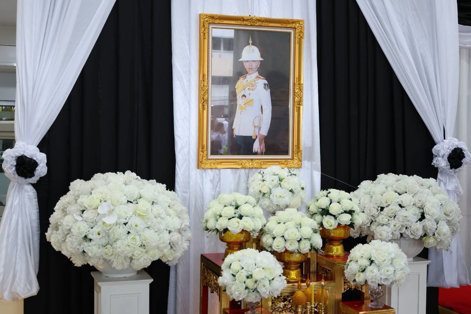 ร่วมพิธีบำเพ็ญกุศลและทำบุญตักบาตรเพื่อถวายเป็นพระกุศลแด่สมเด็จพระเจ้าลูกเธอ เจ้าฟ้าพัชรกิติยาภา นเรนทิราเทพยวดี กรมหลวงราชสาริณีสิริพัชร มหาวัชรราชธิดา (ในวาระครบ 100 วัน แห่งการสิ้นพระชนม์)